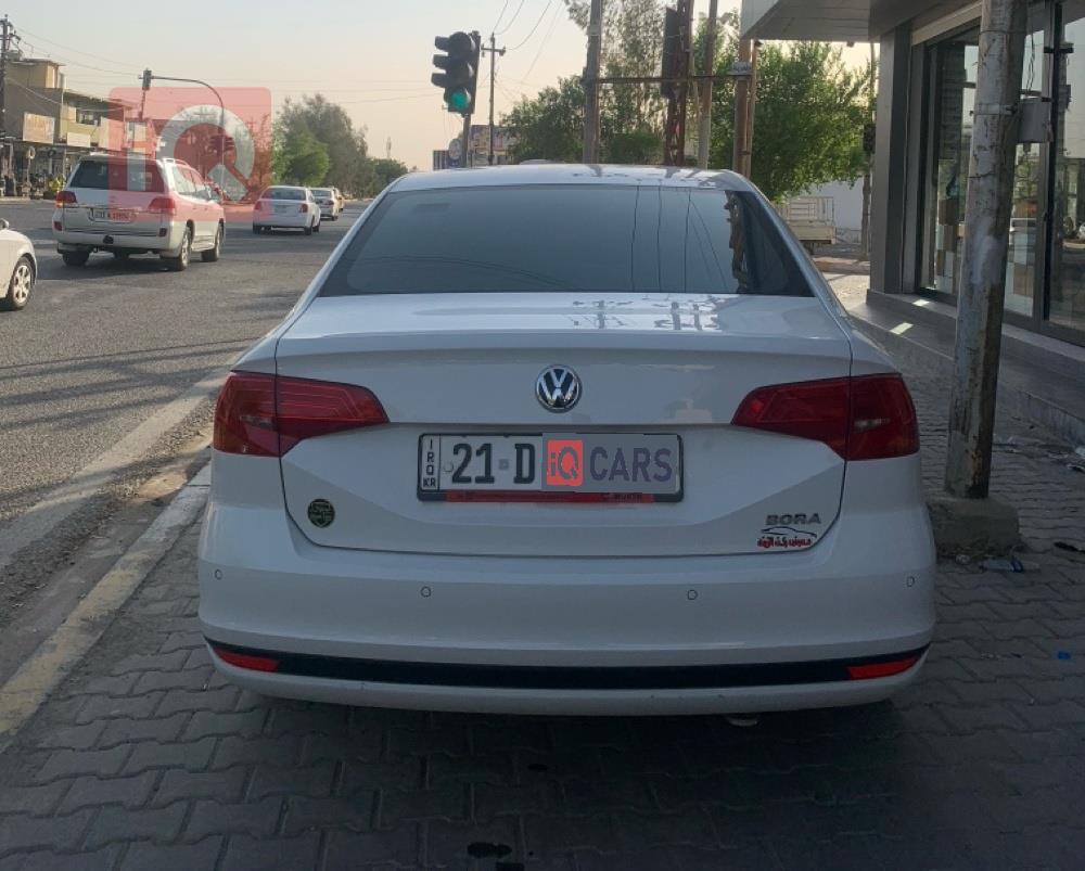 فولكسفاغن بورا